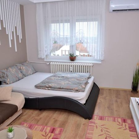 Apartman Ana Becej ภายนอก รูปภาพ