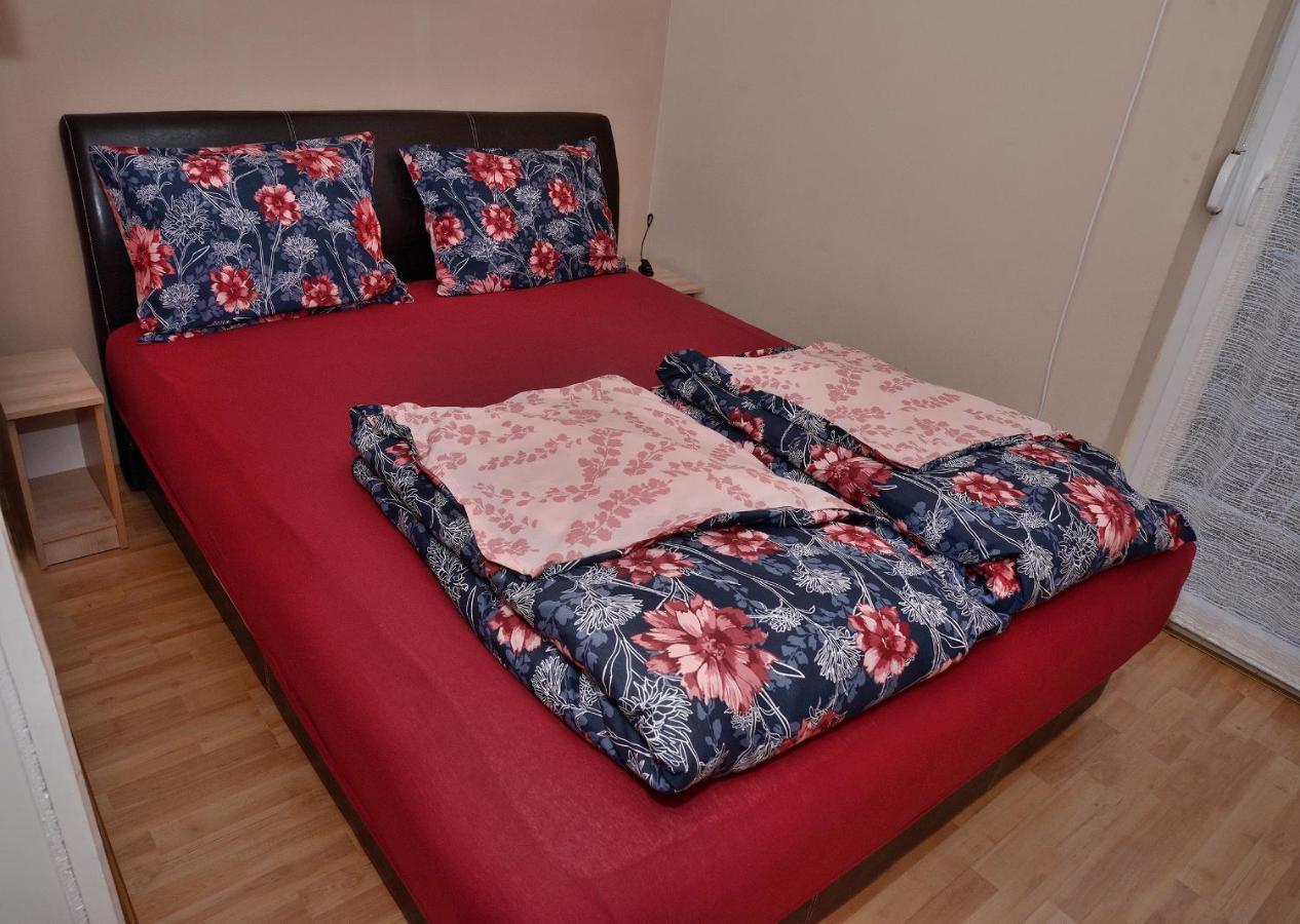 Apartman Ana Becej ภายนอก รูปภาพ